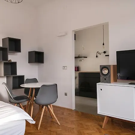 Modern In The Heart Of The Appartement *