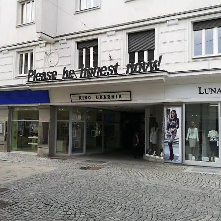 Modern In The Heart Of The Daire *