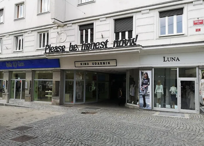 Modern In The Heart Of The Daire *